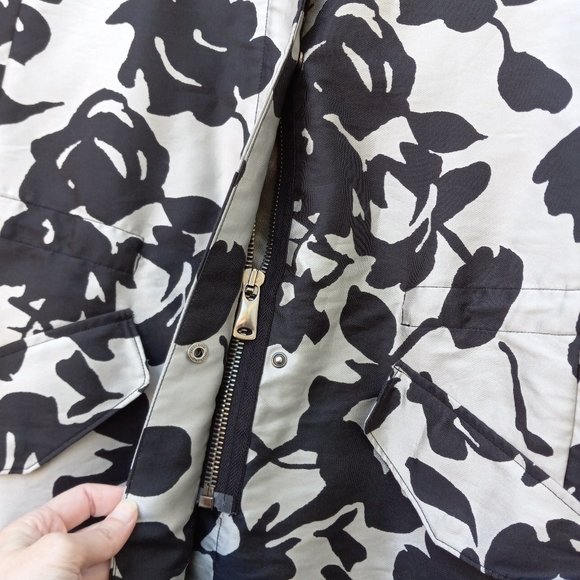 Weekend Max Mara Silver/Black Floral Printed Hooded Raincoat - Picture 9 of 16